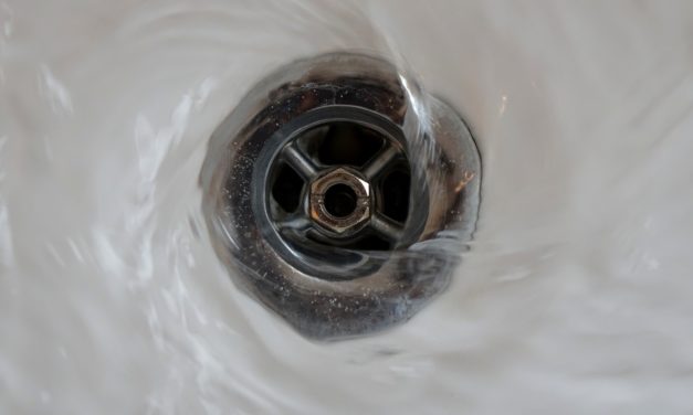 Canalisation bouchée : quelques astuces avant d’appeler un plombier