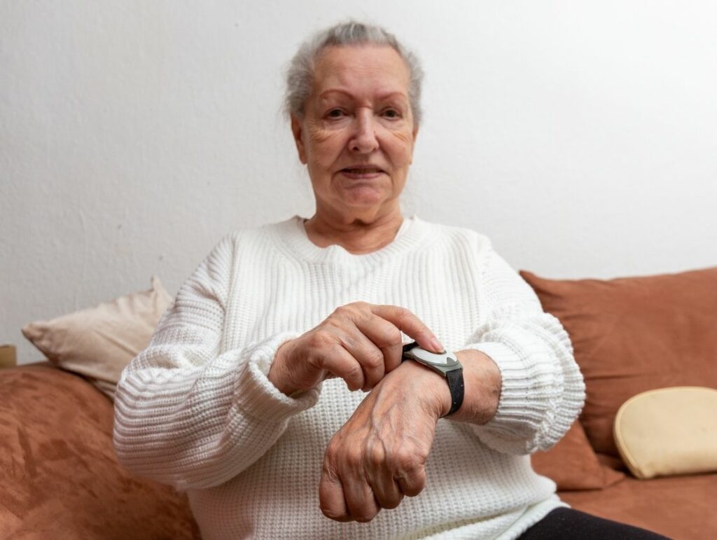 Bracelet alarme senior